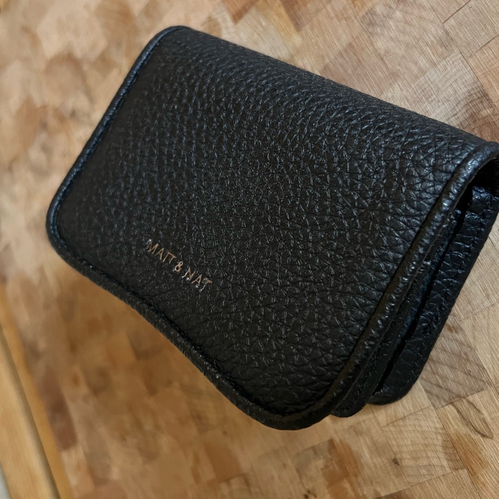 Matt & Nat Black Textured Card Holder